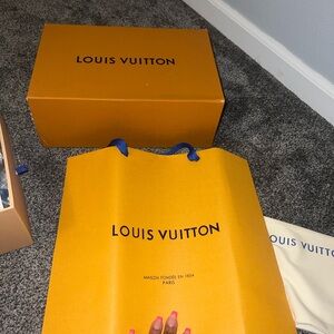 AUTHENTIC, NEVER WORN, BRAND NEW Aspen Platform Clog